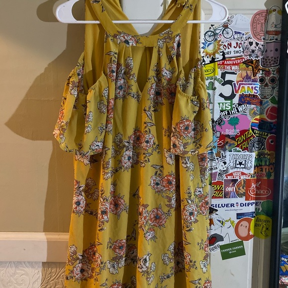 🌟 yellow flower dress 🌟 - Picture 1 of 2